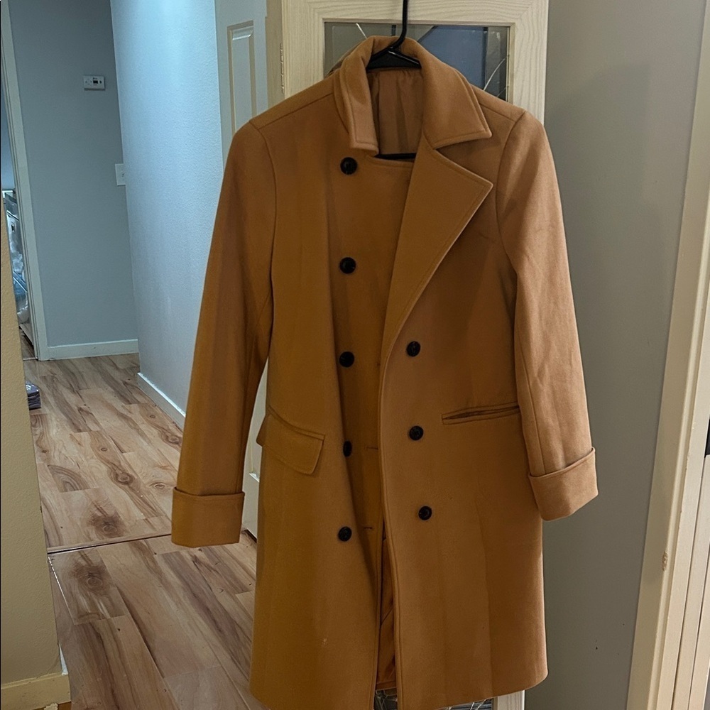 Elegant Tan Double-Breasted Trench Coat New